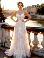 Romantic Floral Lace Appliqué A-Line Wedding Dress with Spaghetti Straps and Open Back