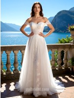 Sweetheart Neckline Lace Bridal Gown with Off-the-Shoulder Sleeves