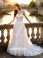 trapless Sweetheart Neckline Lace Bridal Gown with Cathedral Train