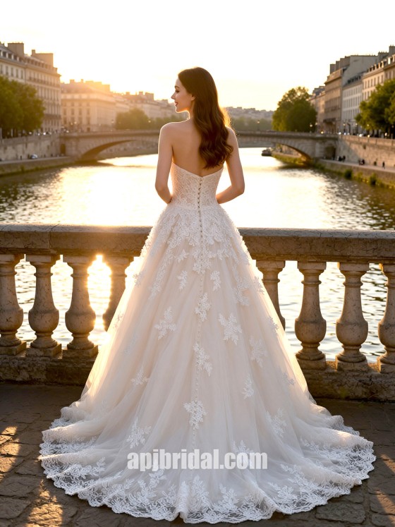 trapless Sweetheart Neckline Lace Bridal Gown with Cathedral Train