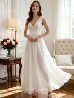 White Plunging V-Neck Lace Patchwork Form-Fitting Floor-Length Flowing Tulle Wedding Gown